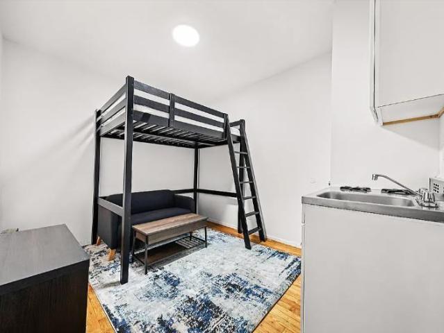 Apartment for rent in Arverne, New York