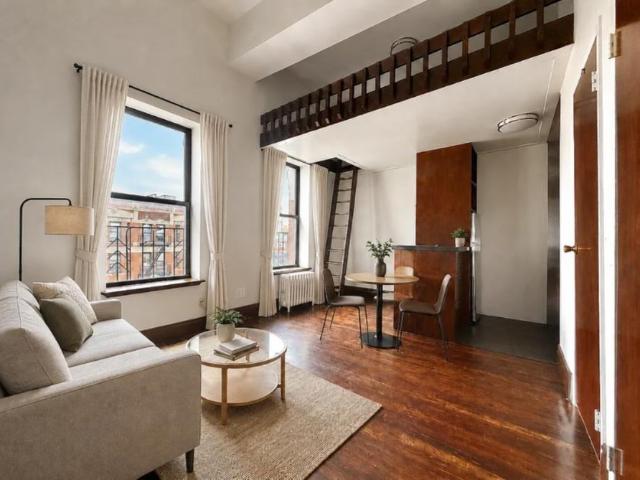 Apartment for rent in Arverne, New York