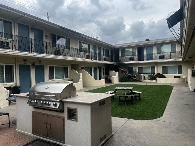 Apartment for rent in Burbank, California