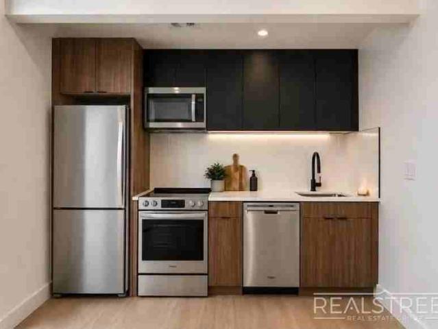 Apartment for rent in Arverne, New York