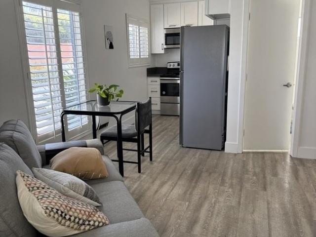 Apartment for rent in Canoga Park, California