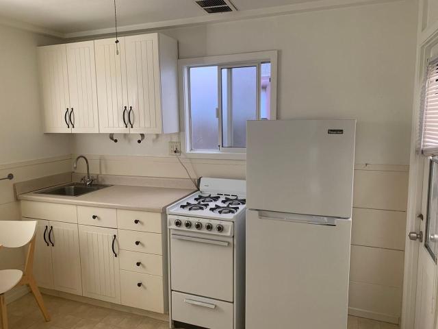 Apartment for rent in Corona Del Mar, California