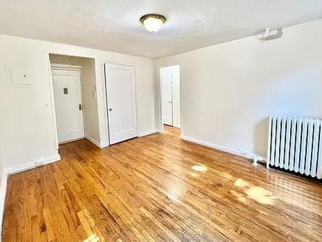 Apartment for rent in Arverne, New York