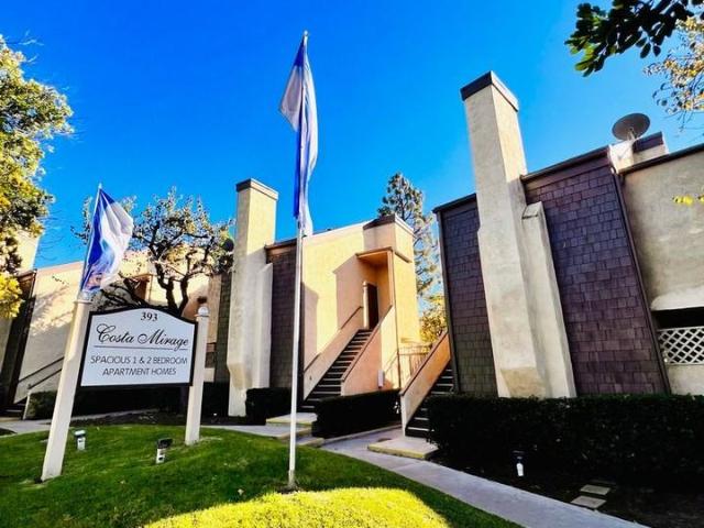 Apartment for rent in Costa Mesa, California