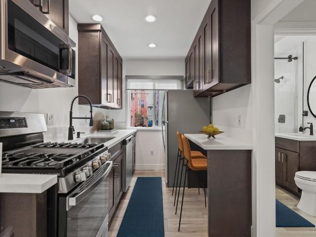 Apartment for rent in Canoga Park, California