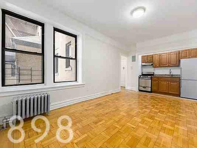 Apartment for rent in Arverne, New York