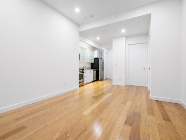 Apartment for rent in Arverne, New York