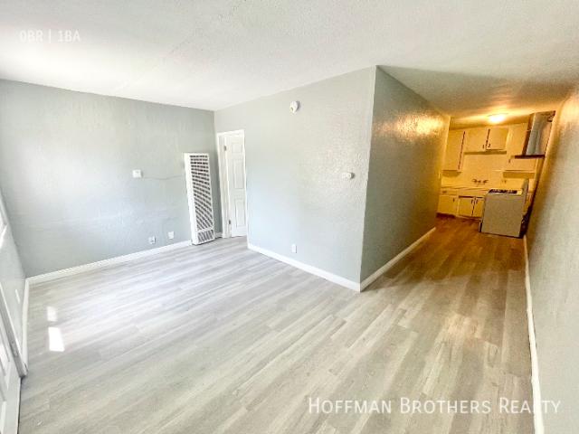 Apartment for rent in Canoga Park, California