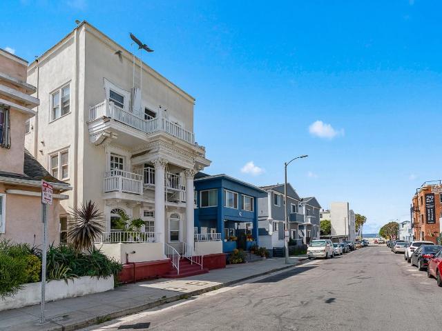 Apartment for rent in Canoga Park, California
