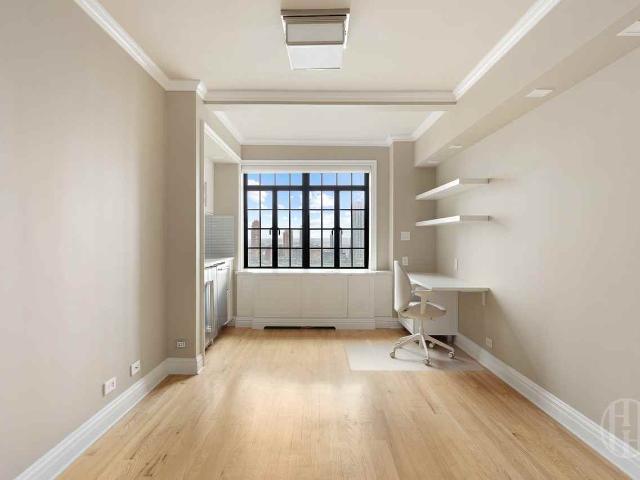 Apartment for rent in Arverne, New York