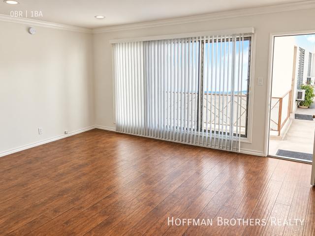 Apartment for rent in Canoga Park, California