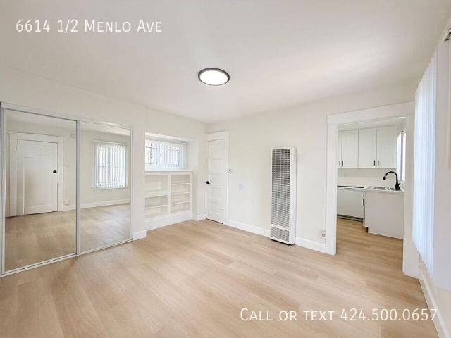 Apartment for rent in Canoga Park, California