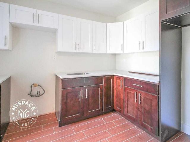 Apartment for rent in Arverne, New York