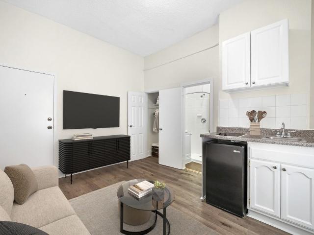 Apartment for rent in Canoga Park, California