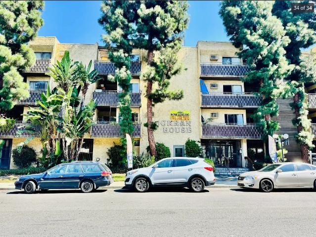 Apartment for rent in Canoga Park, California