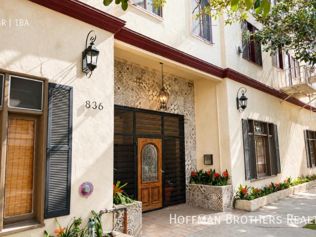 Apartment for rent in Canoga Park, California