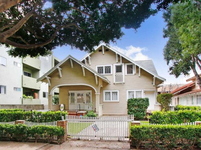 Apartment for rent in Santa Monica, California