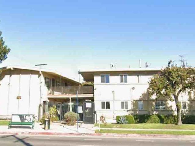 Apartment for rent in Canoga Park, California