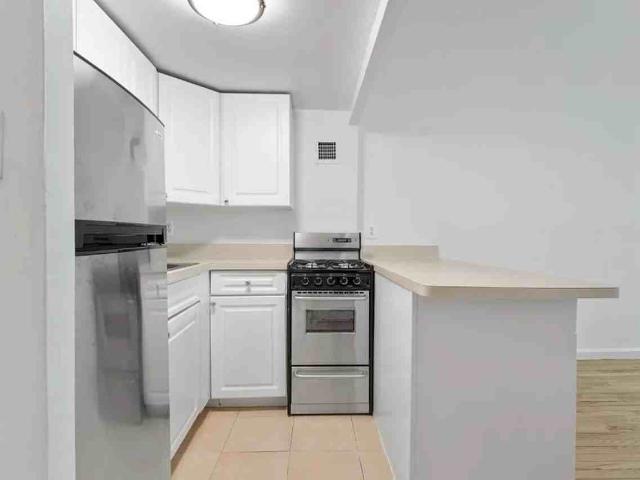 Apartment for rent in Arverne, New York
