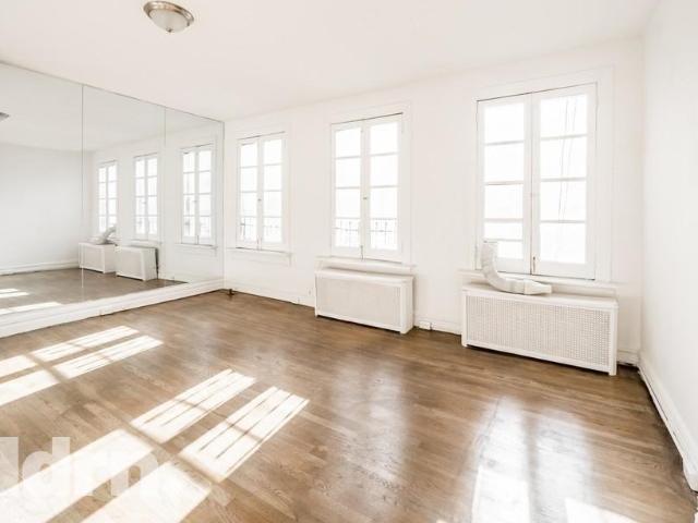 Apartment for rent in Arverne, New York