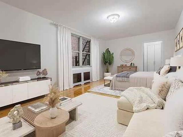 Apartment for rent in Arverne, New York