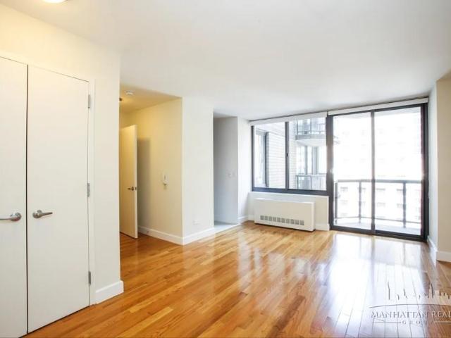 Apartment for rent in Arverne, New York