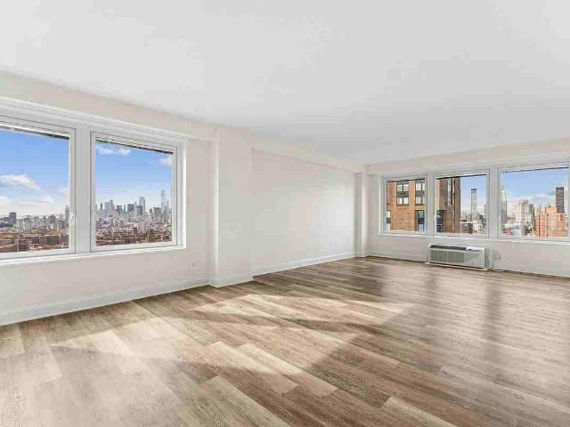Apartment for rent in Arverne, New York