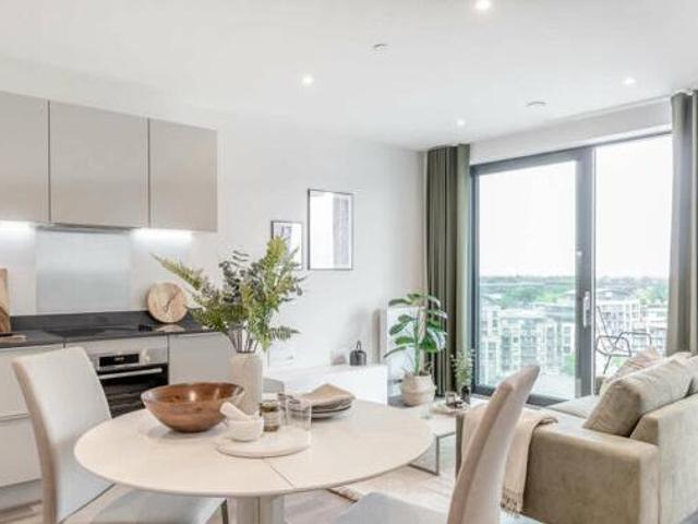 House for rent in Brentford End, Greater London