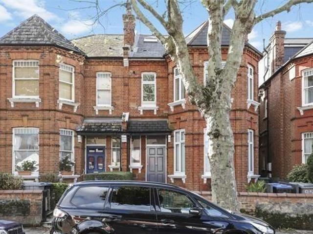 Apartment for rent in Brondesbury