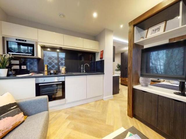 Apartment for rent in South Lane, West Yorkshire