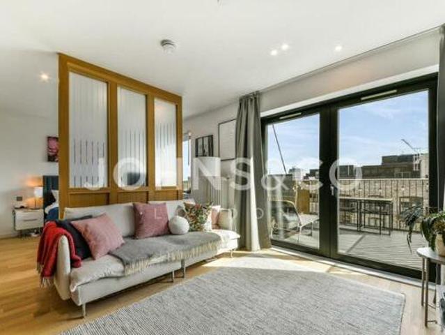 House for rent in Brentford End, Greater London
