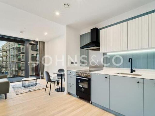 House for rent in Brentford End, Greater London
