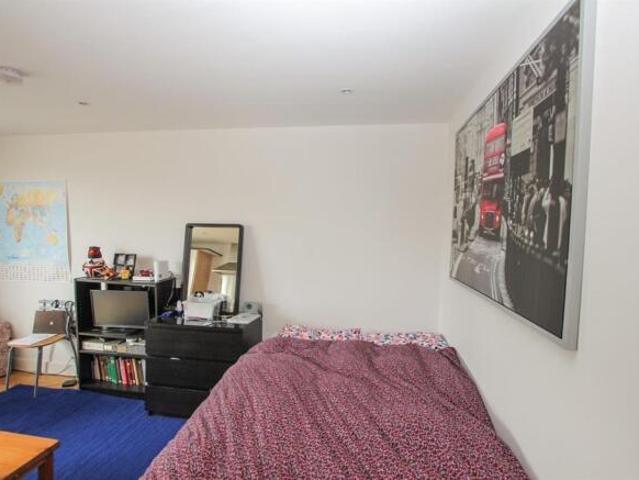 Apartment for rent in Falcon Lodge, Wales