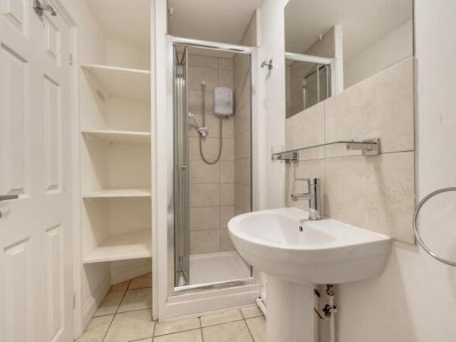 Flat for rent in Castle Hill, Key Street