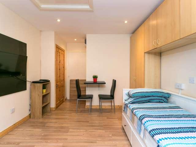 Studio to rent in Blanchardstown, North Tipperary