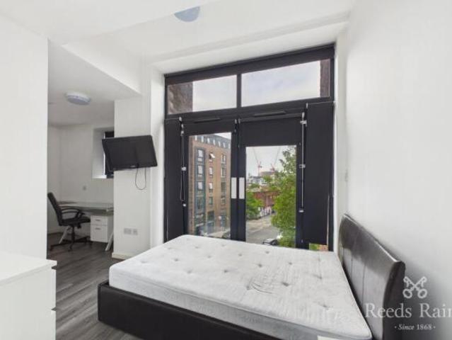 Apartment for rent in Calderstones