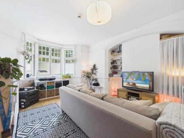 Apartment for rent in Clarendon, Ash