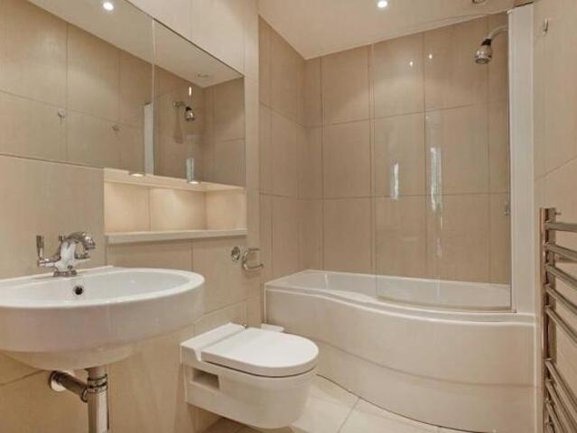 Apartment for rent in Cat Hill, England