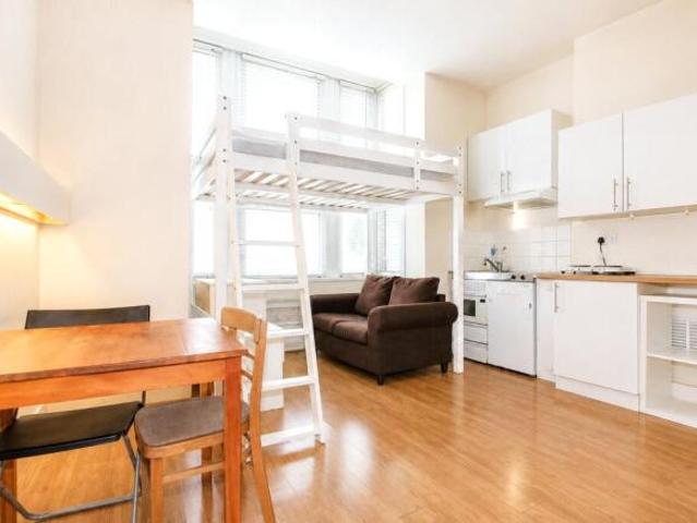 Apartment for rent in Wood Green, Greater London