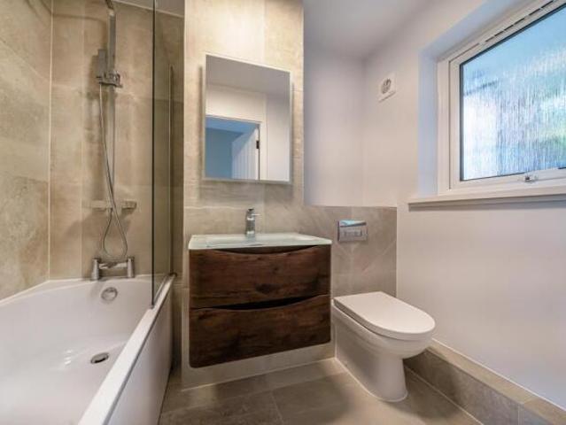 Apartment for rent in Guildford Park, Guildford