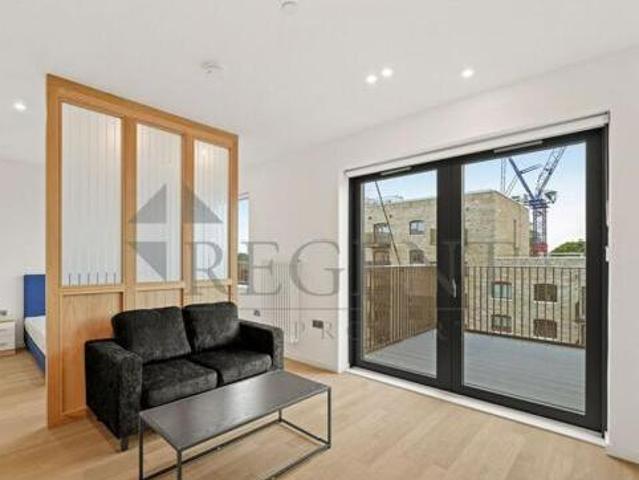 House for rent in Brentford End, Greater London