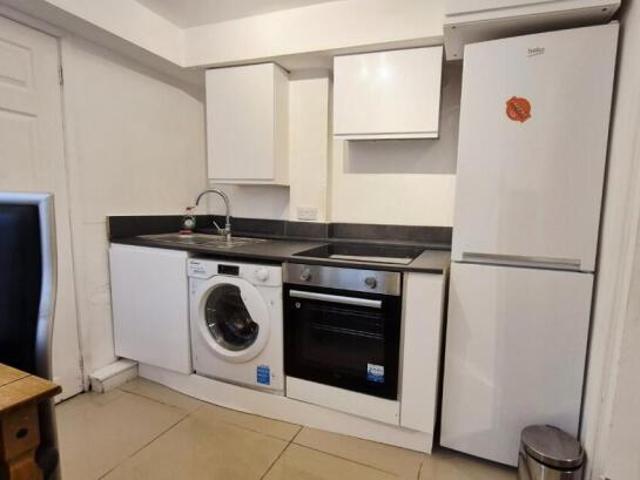 Flat for rent in Shepherd's Bush, Greater London