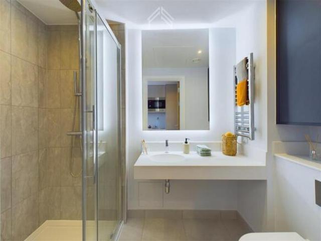 Apartment for rent in Ealing, Greater London