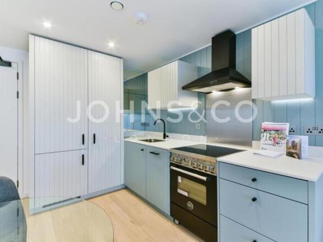 Apartment for rent in Brentford End, Greater London