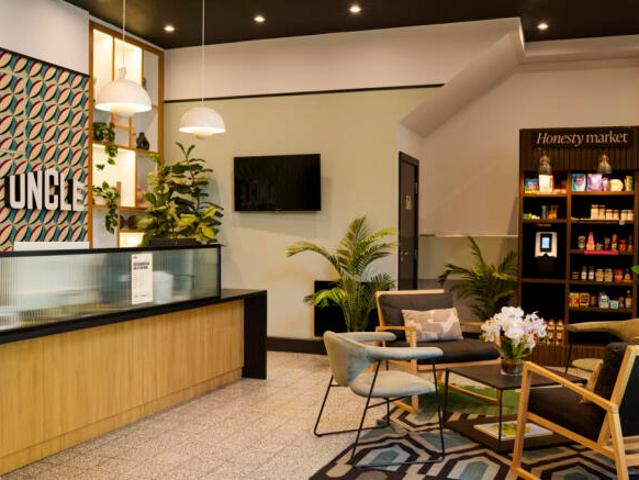 Apartment for rent in Cat Hill, England