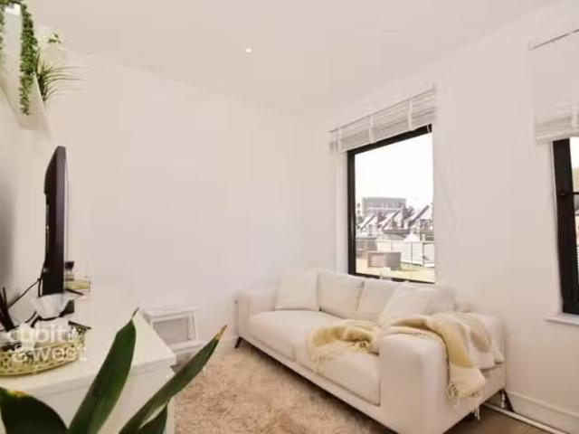 Apartment for rent in London Borough of Croydon, Kenley