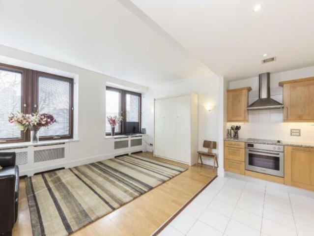 Apartment for rent in Belvedere, Greater London