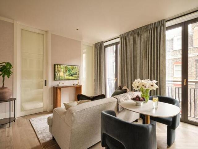 Apartment for sale in Mayfair, Greater London