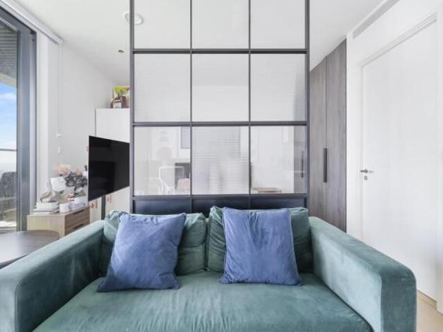 Apartment for sale in Canary Wharf, Greater London