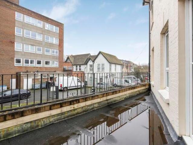 Apartment for sale in West Cliff, Bournemouth